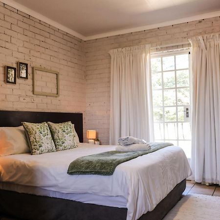 Bed and Breakfast Rooiberg View Кларенс Экстерьер фото