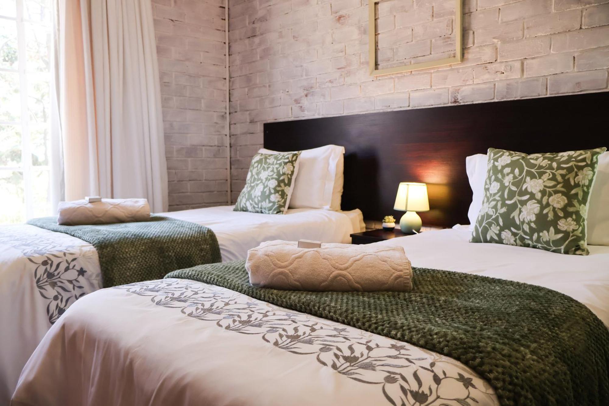 Bed and Breakfast Rooiberg View Кларенс Экстерьер фото