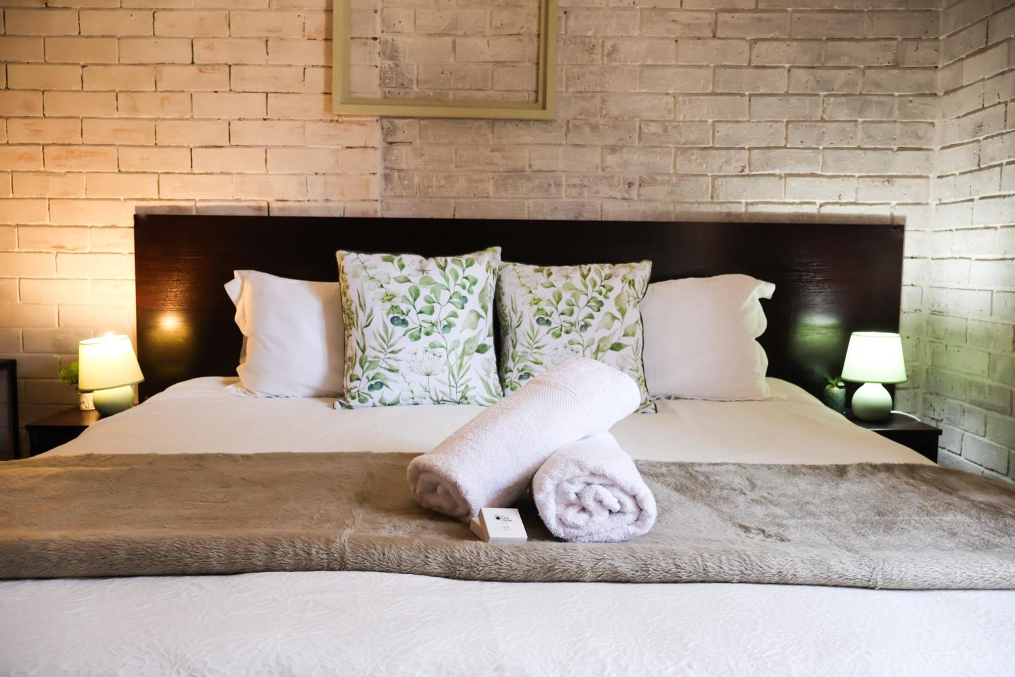 Bed and Breakfast Rooiberg View Кларенс Экстерьер фото