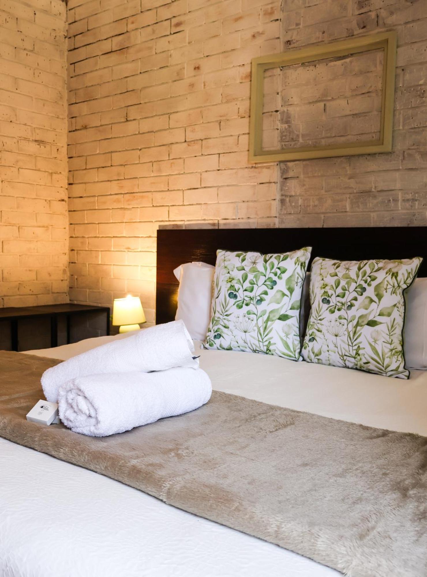 Bed and Breakfast Rooiberg View Кларенс Экстерьер фото