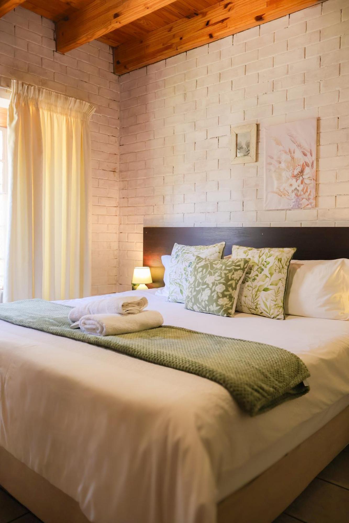Bed and Breakfast Rooiberg View Кларенс Экстерьер фото