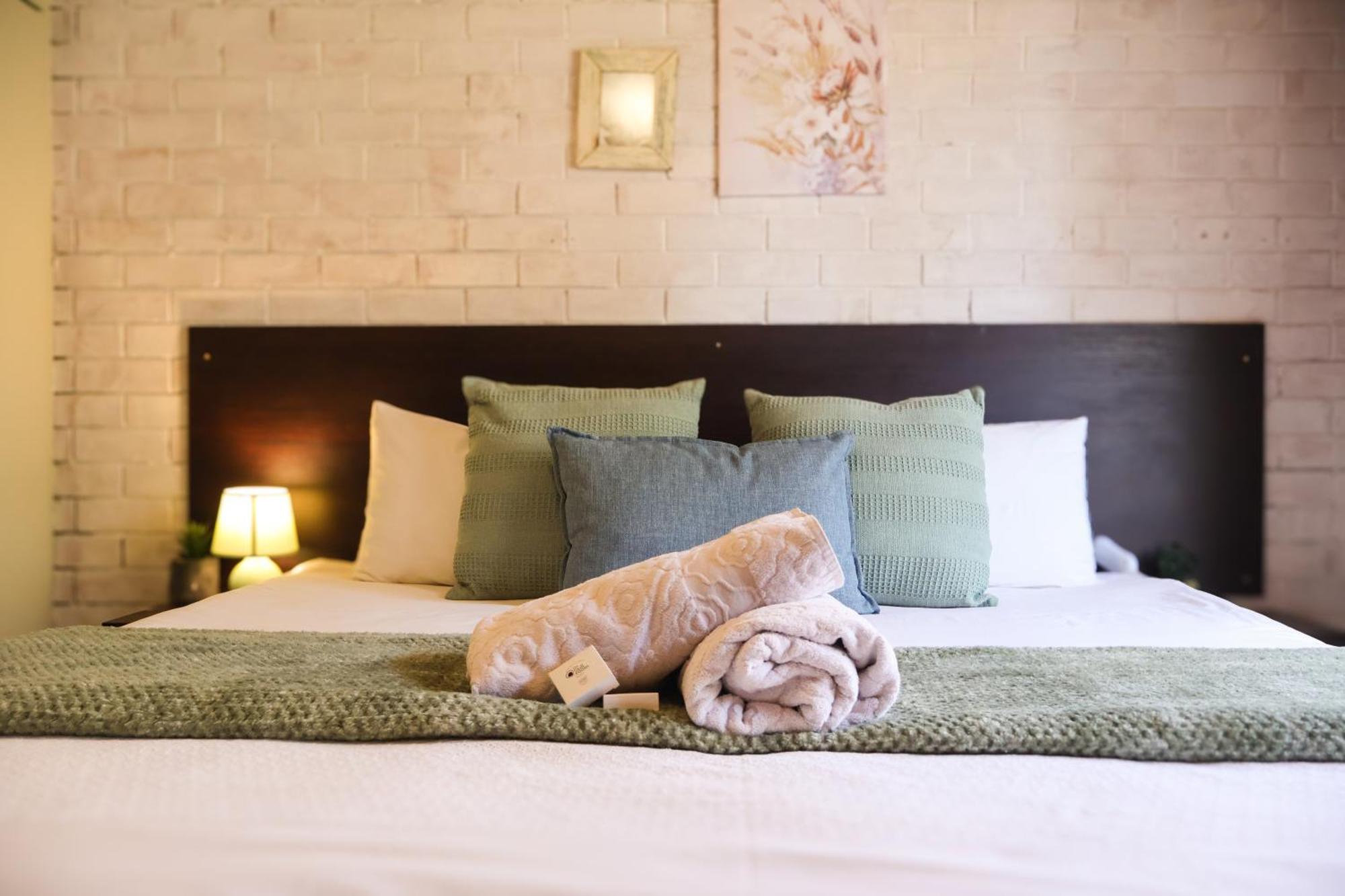 Bed and Breakfast Rooiberg View Кларенс Экстерьер фото
